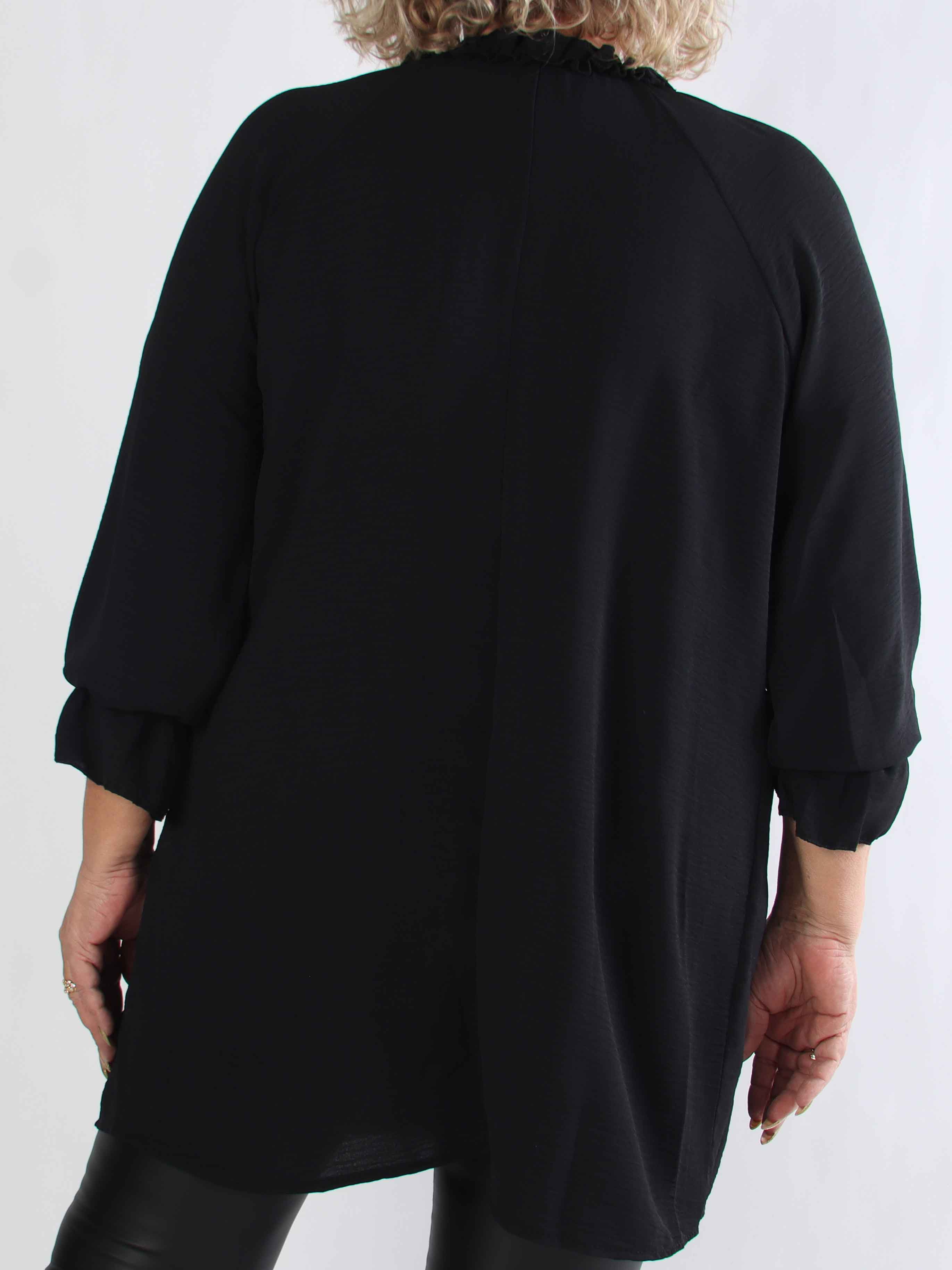 Waleria - Sød plus size kjole i viskose med fine flæsedetaljer